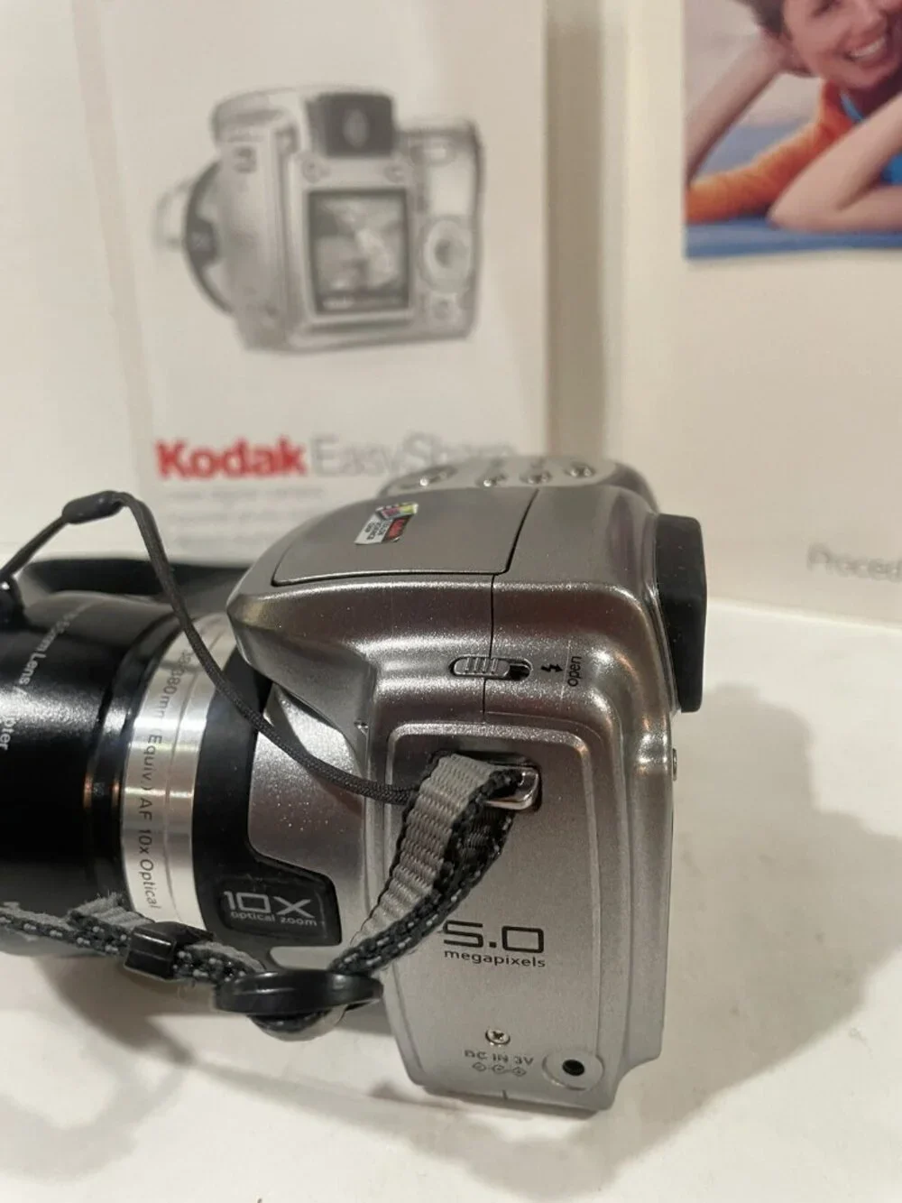 KODAK EasyShare Z740 Digital Photo Camera Bundle 5.0 MP ~ Preowned NOT Tested